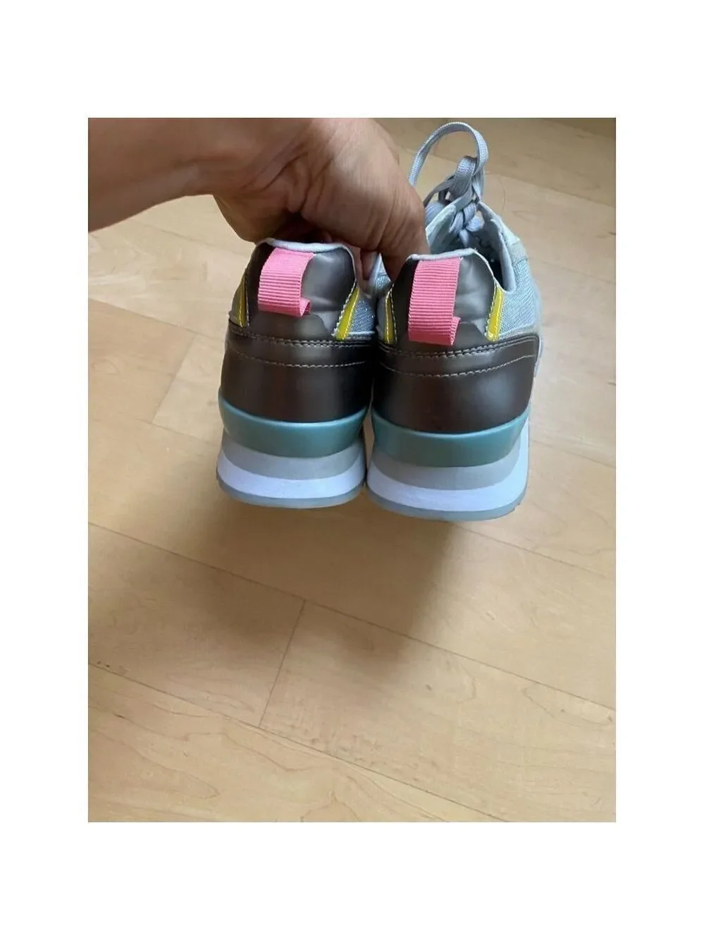 RELIGIOUS Comfort BNWOT sneaker women sz 10 colorblock lace up retro-inspired